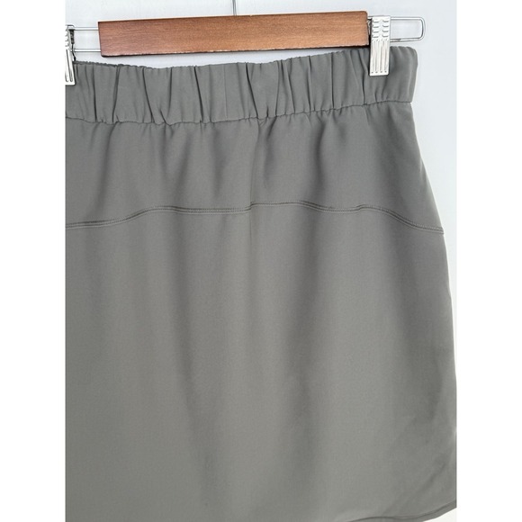 Lululemon On The‎ Fly Woven Skirt Womens Size 6 Grey Sage - Picture 6 of 9